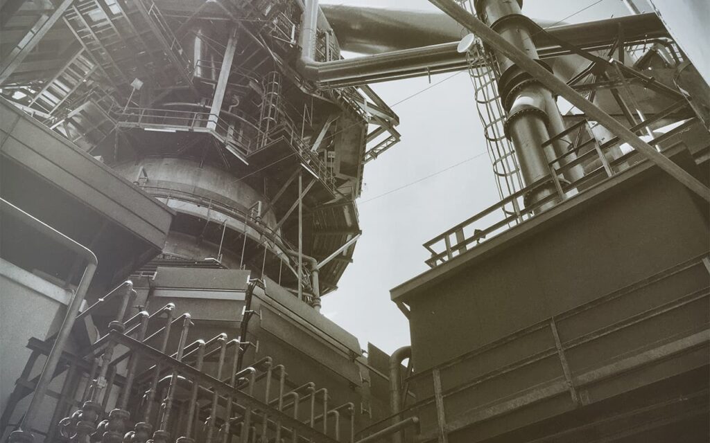 Factory architecture: from steel frames to decorative elements